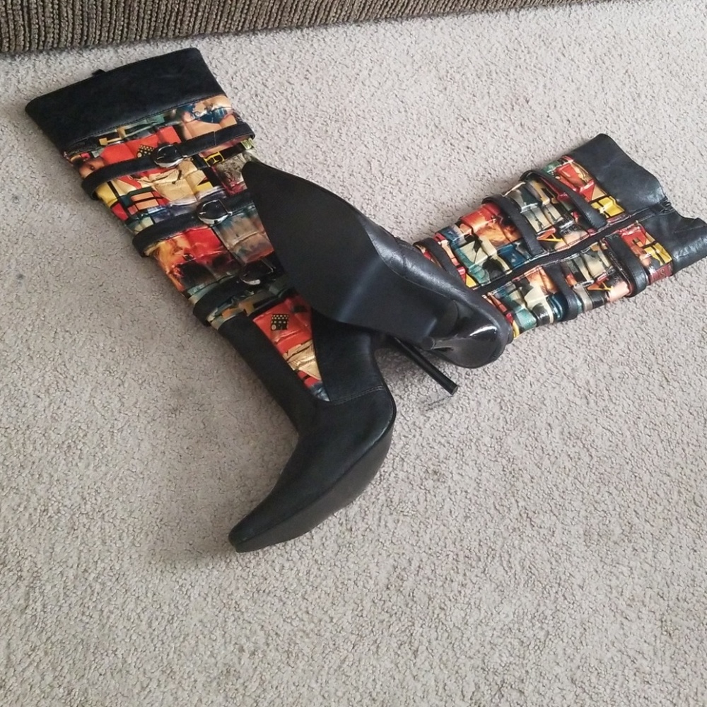 Multi colored heeled boot - Picture 4 of 6